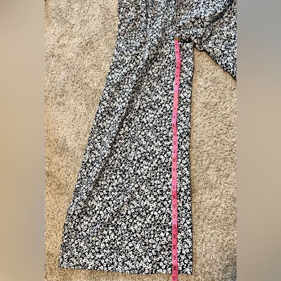 Floral Wide-Leg Pants - Picture 2 of 5